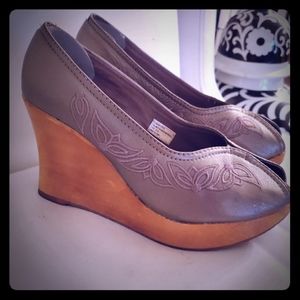 wedge/ playform heel